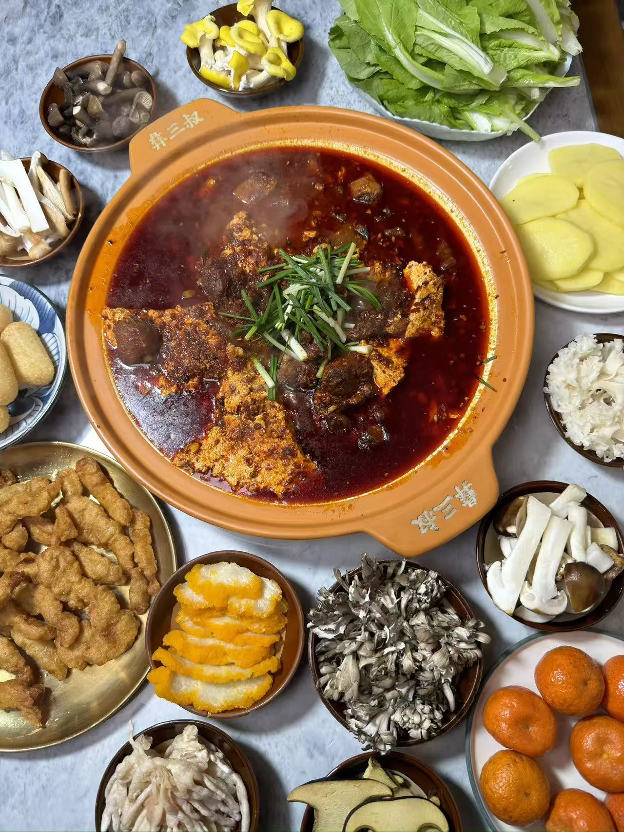 彝三叔辣子鸡渎豆腐.jpg